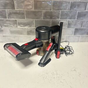 Cordless Vacuum Cleaner with Attachments